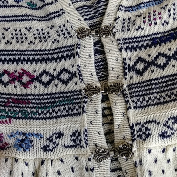 Free People Sweater *RARE* - Picture 2 of 4